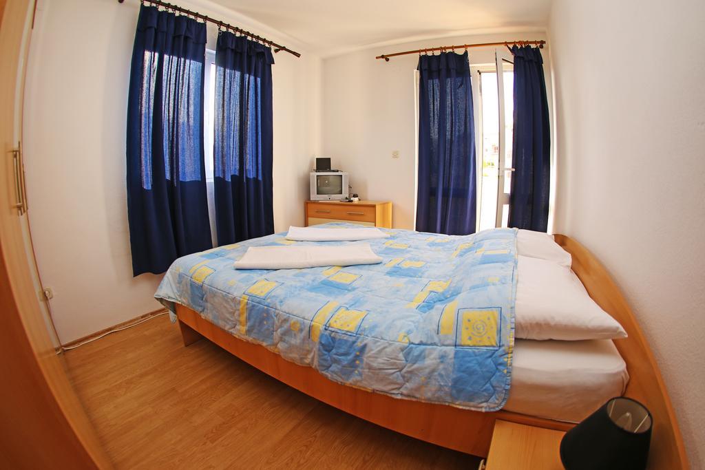 Apartments And Rooms Zvjezdana Хвар Номер фото